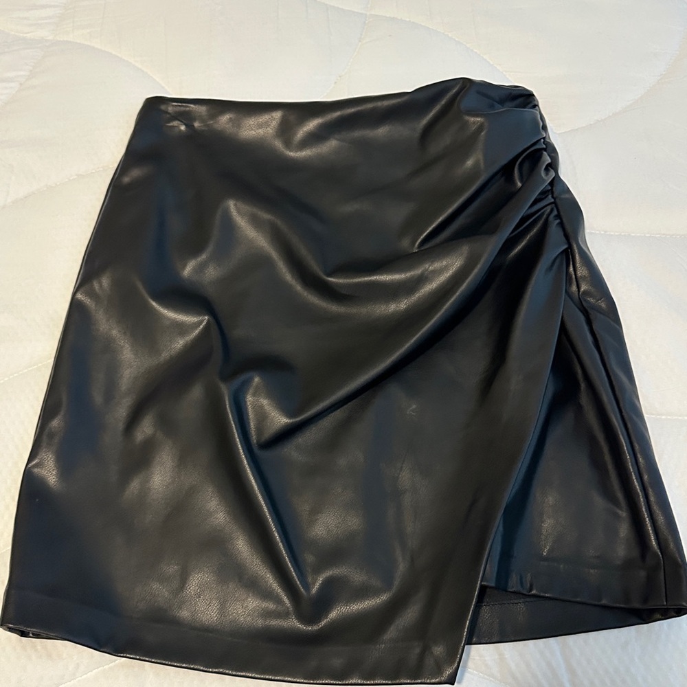 Dkny Black Asymmetrical Mini Skirt